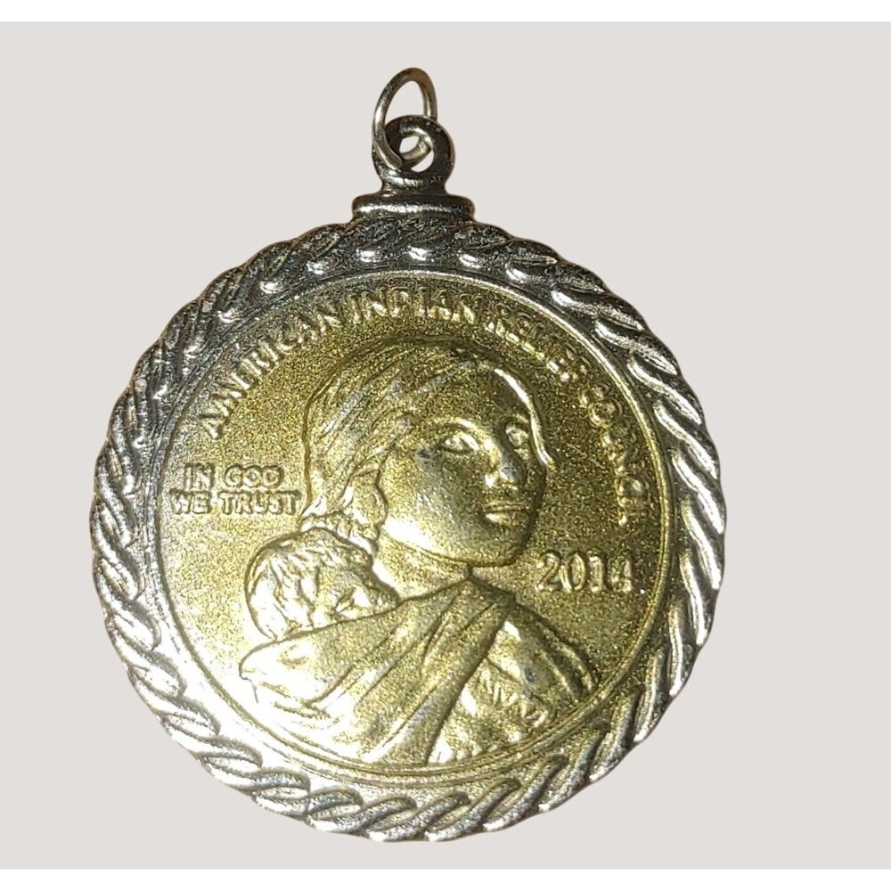 Vintage 2014 Native American Dollar Coin Pendant In Gold Silver Tone Bezel
